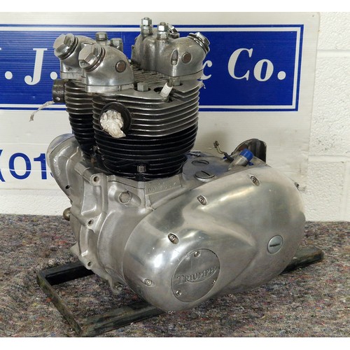 418 - Triumph T100R engine. Had complete overhaul including STD crank, new STD pistons, clutch plates, pri... 