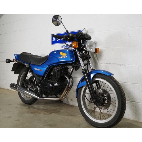 1018 - Honda CB250RS motorcycle. 1981. 248cc.
Frame No. MC02-2001043
Engine No. MC02E-2001051
Runs and ride... 