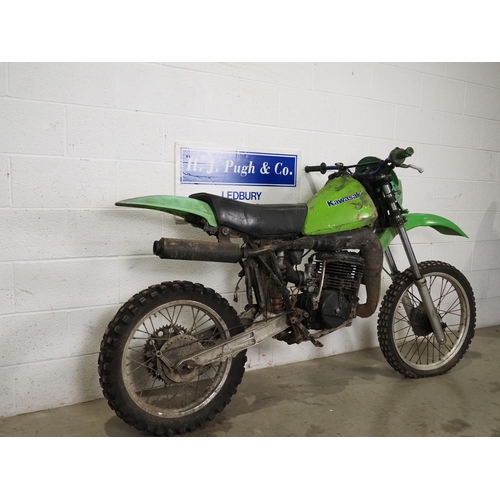 834 - Kawasaki KDX 420 motocross bike. 
Non runner. Engine turns over.
No Docs