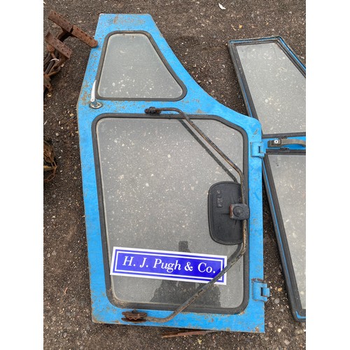 102 - Ford Q cab door