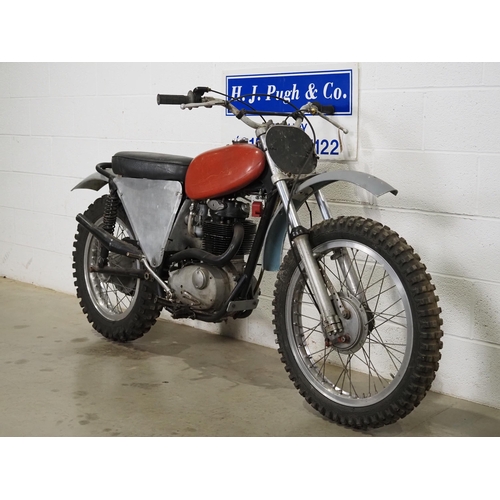 896 - BSA B44 Scrambler. 500cc
Engine no. B44-B4566 VS
Engine turns over. Been in storage for many years