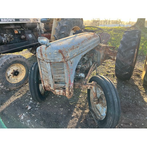 Ferguson T20 Tractor 1950 In Need Of Restoration