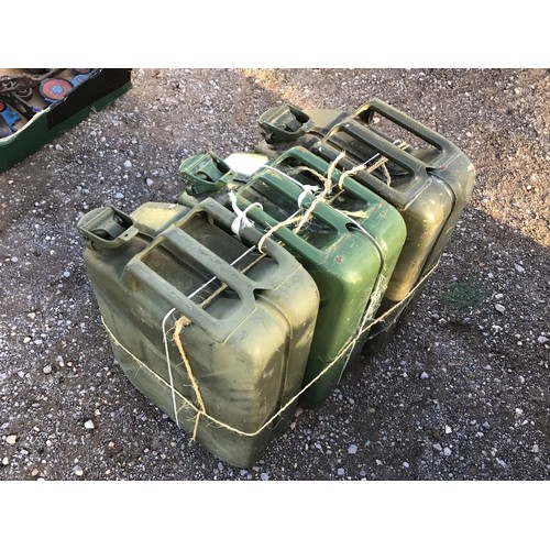 998 - Selection of jerry cans