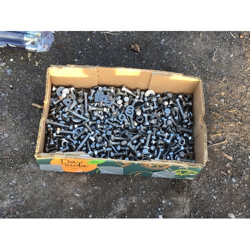 958 - Stainless steel nuts/bolts