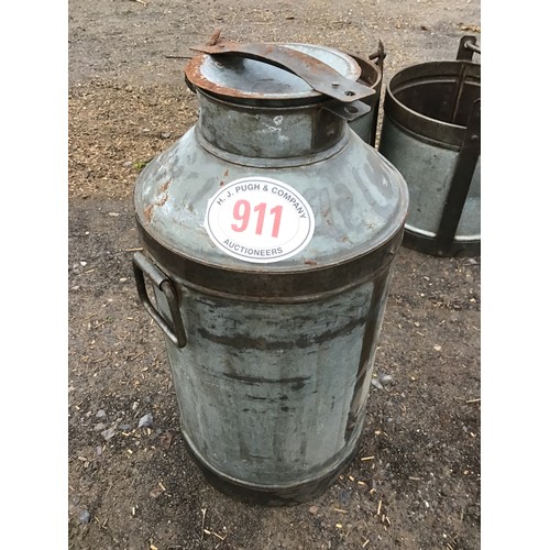 911 - Vintage milk churn