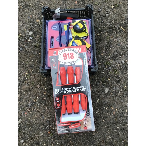 918 - Quantity of tools