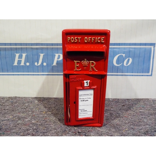 702 - Red postbox complete with 2 keys 22