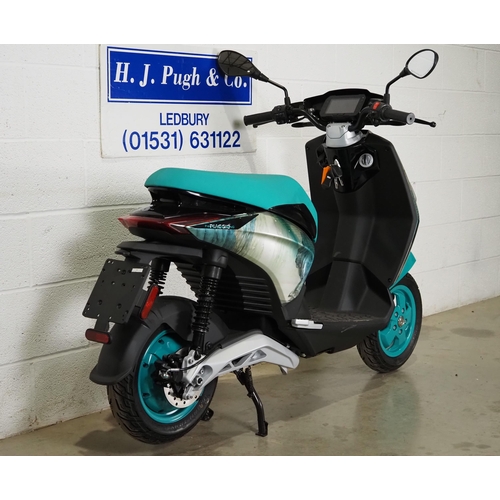 1036 - Piaggio Feng Chen Wang electric moped. 
Brand new and unregistered. Will be registered once sold. Co... 