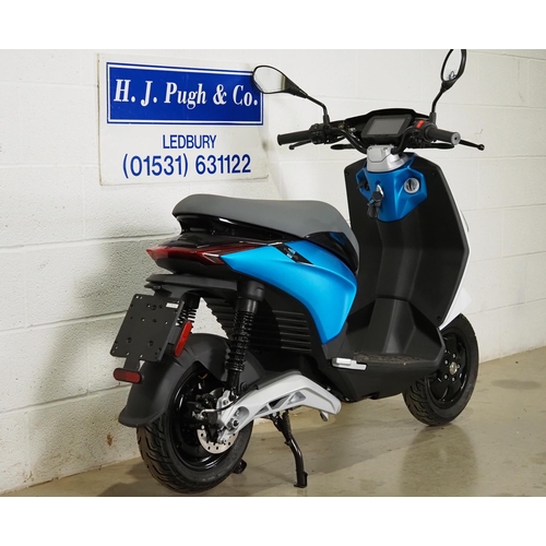 1037 - Piaggio 1 Active Arctic moped. 
Brand new and unregistered. Will be registered once sold. Comes with... 