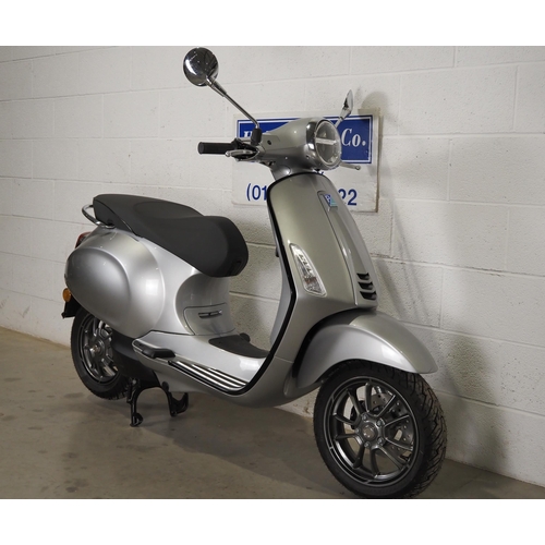 1038 - Vespa Elettrica L1 electric moped. 
Brand new and unregistered. Will be registered once sold. Comes ... 