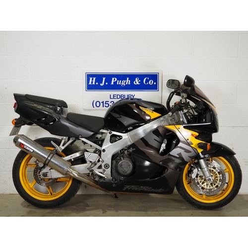 1039 - Honda CBR RR900 Fireblade motorcycle. 1996. 918cc. 
Runs and rides. Ridden to the sale room. Engine ... 