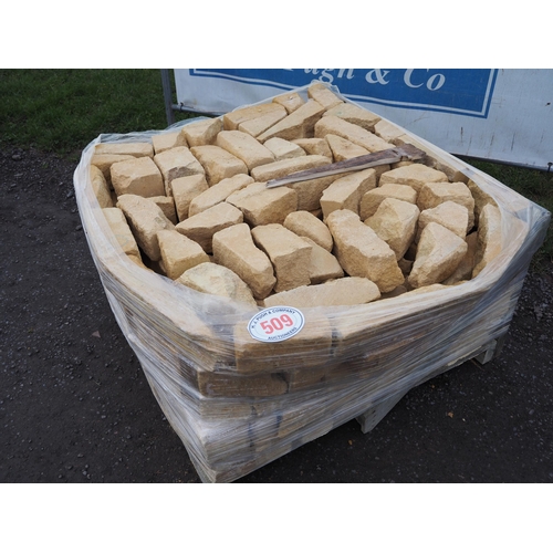 509 - Pallet of Cotswold stone bricks