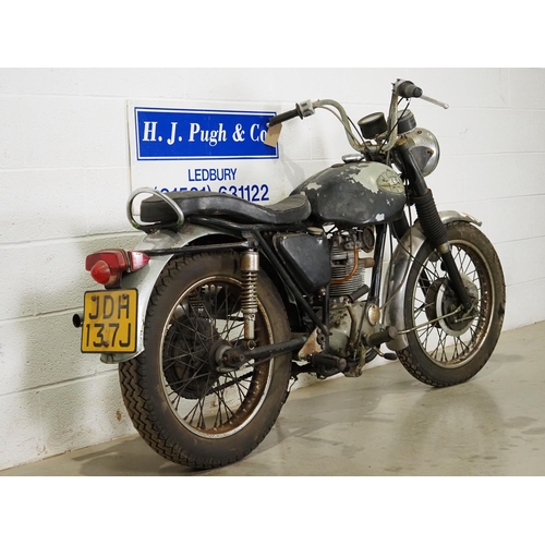 1042 - Triumph TR25W motorcycle. 1969/70.
Frame no. XD 0495 TR25W
Engine No. No engine number present
Engin... 