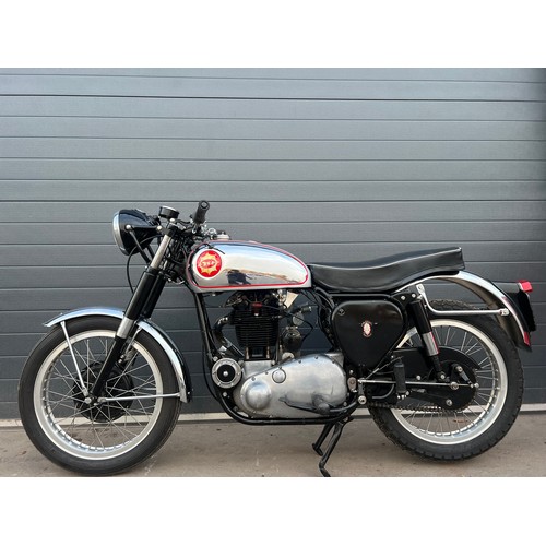 846 - BSA B31 motorcycle. 1955. 350cc. 
Frame No. CB31 1167
Engine No. BB31 525
Alloy wheels with stainles... 