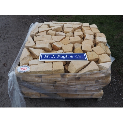 150 - Pallet of Cotswold stone bricks