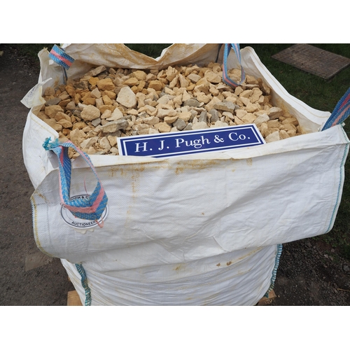 153 - Tote bag of Cotswold stone chippings