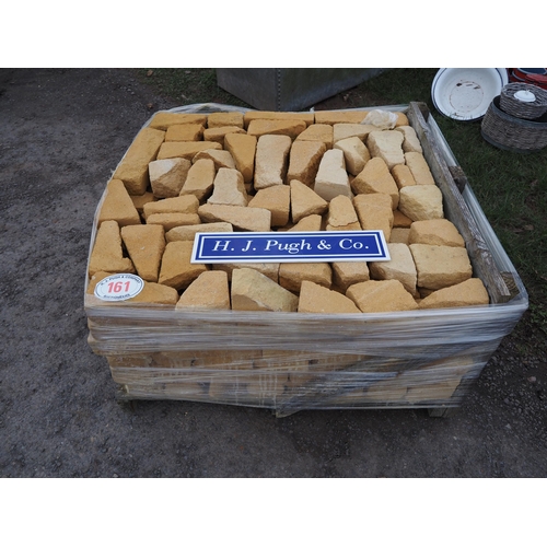 161 - Pallet of Cotswold stone bricks