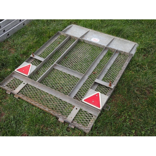 353 - 3ft Trailer ramp