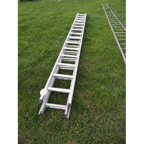 371 - Aluminium extending ladder