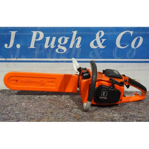 589 - Echo 330 EVL petrol chainsaw