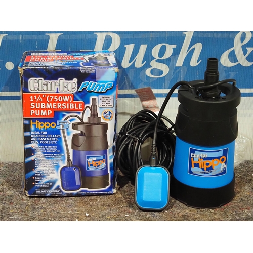 665 - Clarke Hippo 5a submersible pump 1 1/4