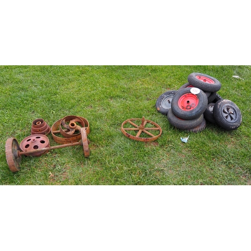 434 - Wheelbarrow and cast iron wheels
