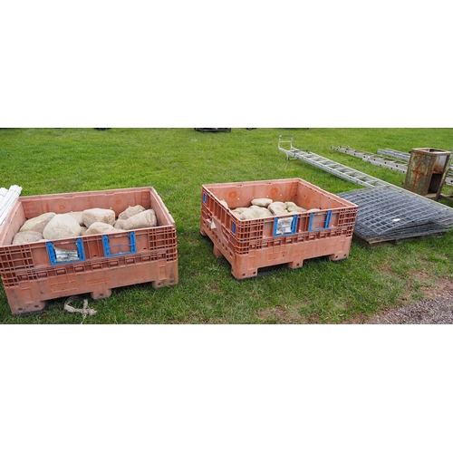 444 - Gabion baskets and stones