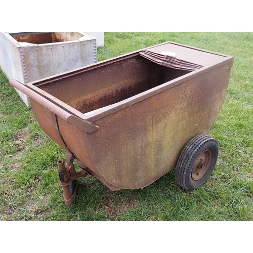 482 - Mobile feed bin