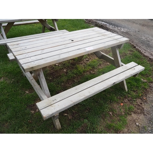 511 - Picnic bench 5ft