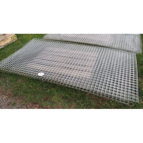 551 - Mesh sheets 8x4ft - 6