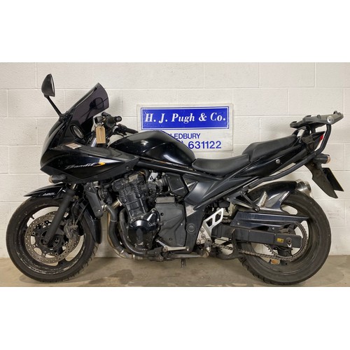 1051 - Suzuki Bandit 650 motorcycle. 2010. 656cc. 
Runs and rides. MOT until July 2024. 
Reg. HY10 PHZ. V5 ... 