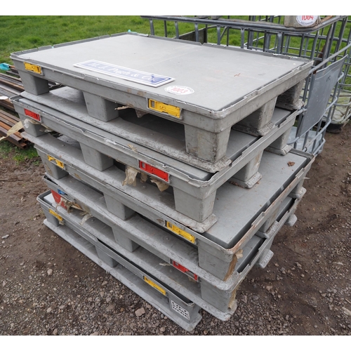 1003 - Plastic pallets - 5