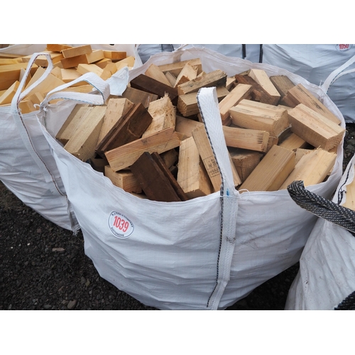 1039 - Split softwood offcuts