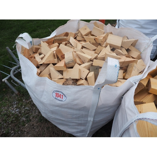 1041 - Split softwood offcuts