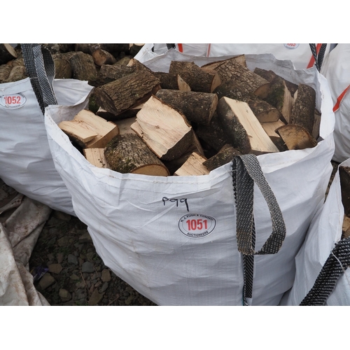 1051 - Split wood offcuts