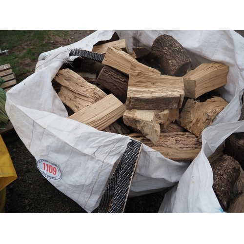 1109 - Split wood offcuts