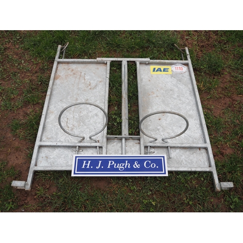 1110 - IAE Galvanised sheep adopter panel 3ft