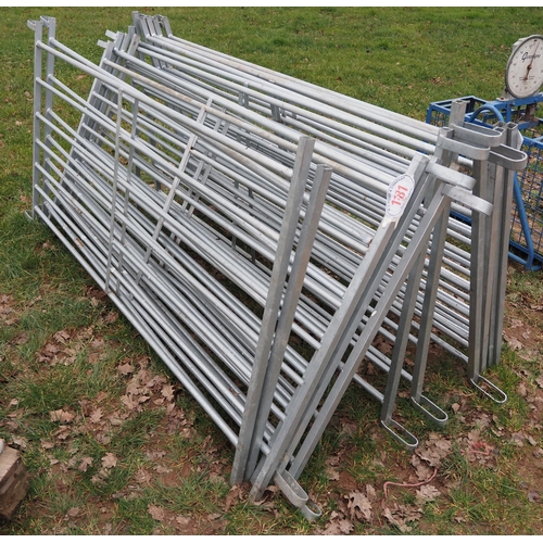 1181 - Galvanised hurdles 6ft - 12