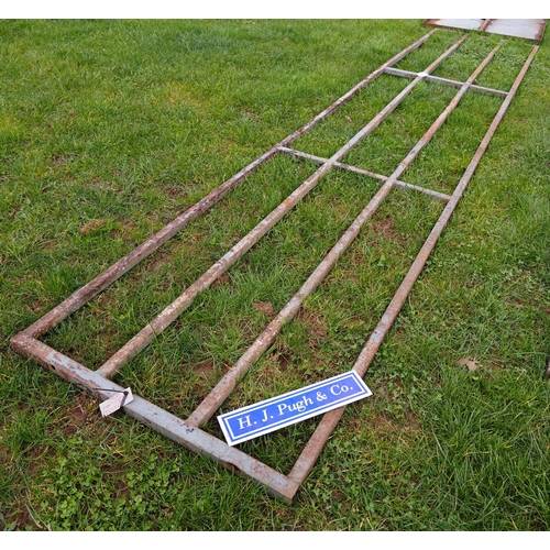 1201 - Heavy duty farm gate 17½ft