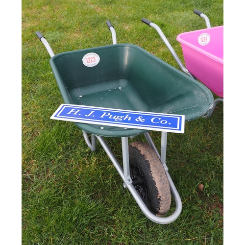 1223 - Green wheelbarrow