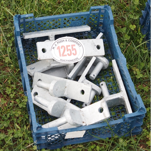 1255 - 2 Bolt gate hooks - 10