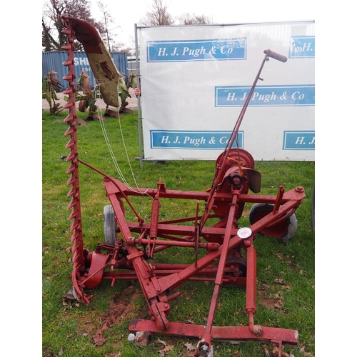 1563 - Trailed finger bar mower