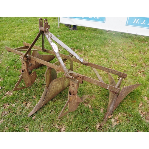 1591 - Ferguson potato planter