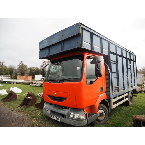 1653 - Renault livestock lorry. Manual. 542,000 km. Detachable David Williams box. Reg. FJ04 TYU. V5, key a... 