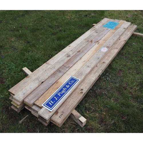930 - Softwood boards 2.4m x100x25 - 28