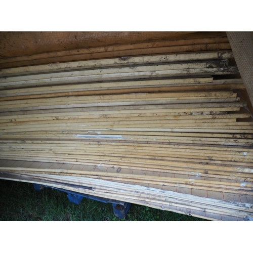 983 - Insulation sheets average 2.3m x120x25 - 43