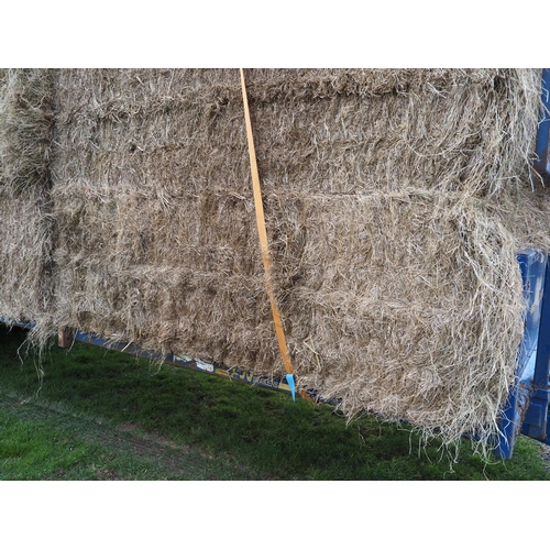 1284 - Bale of hay 120x90cm, 5 string, baled 2023