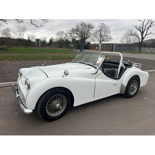 213 - Triumph TR3 Type 20 Roadster. 1991cc. 1961
Petrol. 4 Cylinder. Runs and Drives. 
US Import. Vin No. ... 