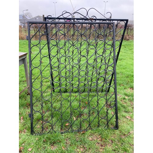 1703 - Pair of drive gates 5x4ft