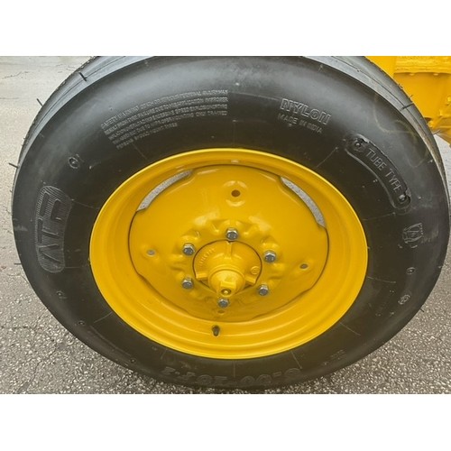 1120 - Massey Ferguson 20 industrial tractor. 1972. Fully restored and engine fully rebuilt. Absolutely per... 